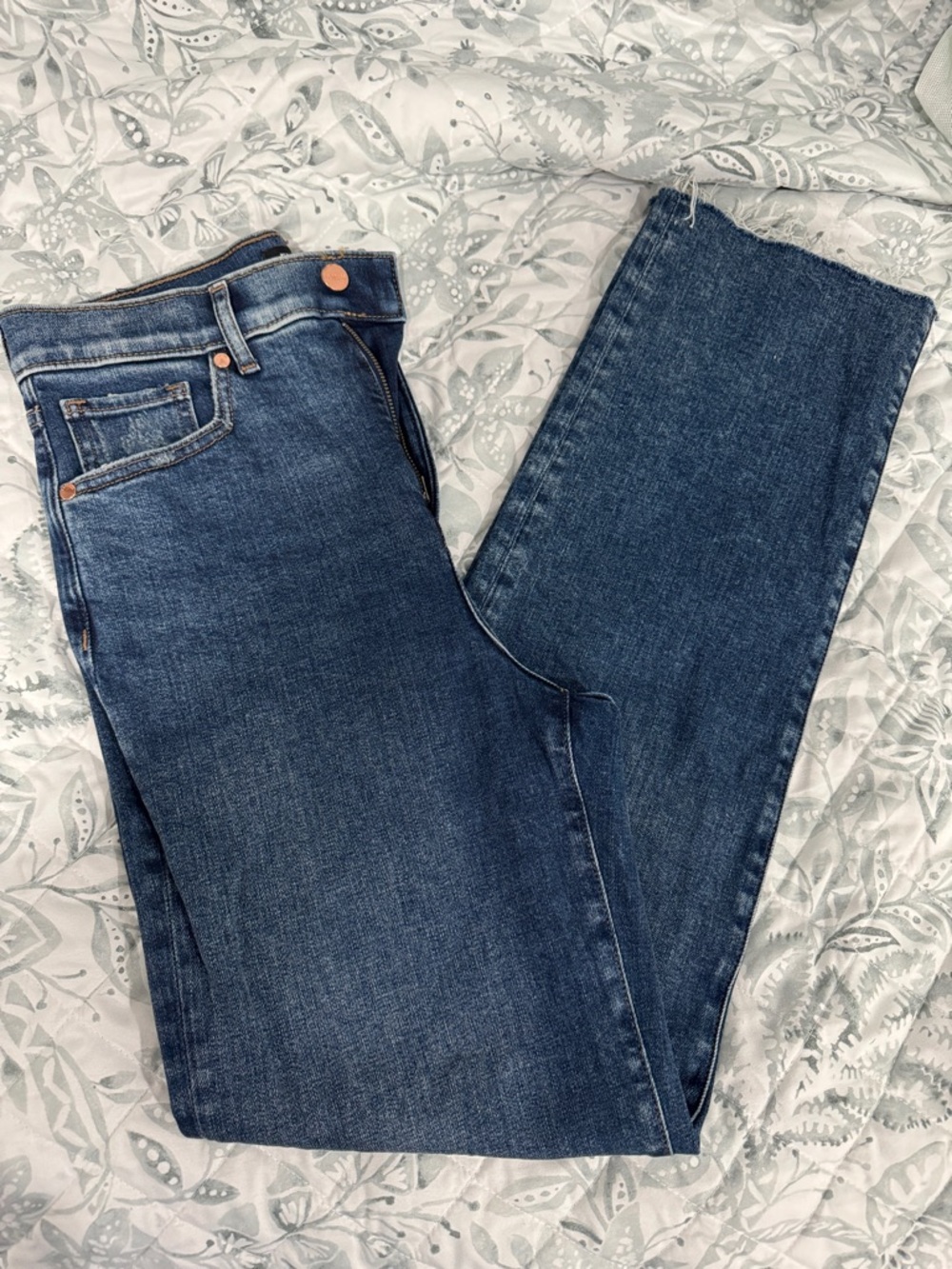 Express Modern Straight Super High-Rise Jeans - Size 2R